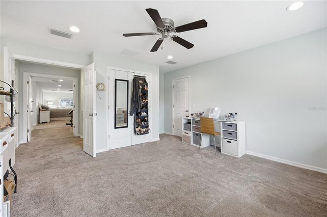 5608 STRONG POINT, Weirsdale, FL 32195