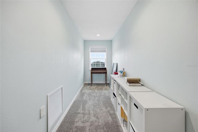 5608 STRONG POINT, Weirsdale, FL 32195