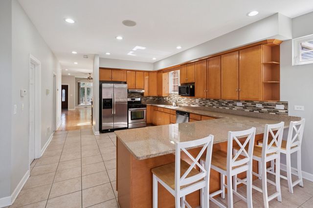1724 N Keeler Avenue, Chicago, IL 60639