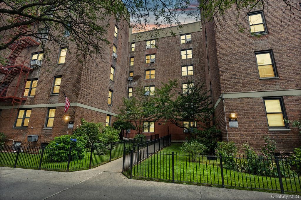 65-39 108th Street E-10, Forest Hills, NY 11375