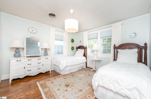 102 Todd Avenue, Laurens, SC 29360