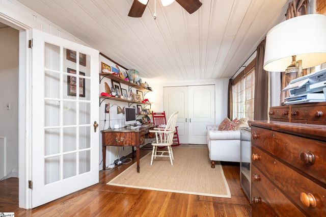 102 Todd Avenue, Laurens, SC 29360