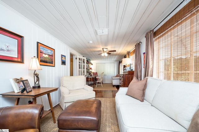 102 Todd Avenue, Laurens, SC 29360