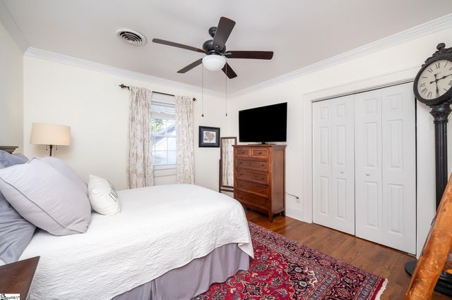 102 Todd Avenue, Laurens, SC 29360