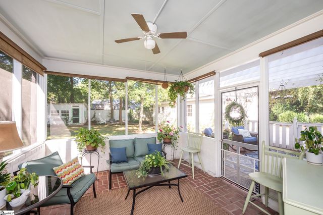 102 Todd Avenue, Laurens, SC 29360