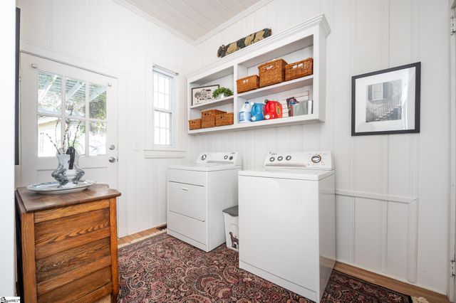 102 Todd Avenue, Laurens, SC 29360