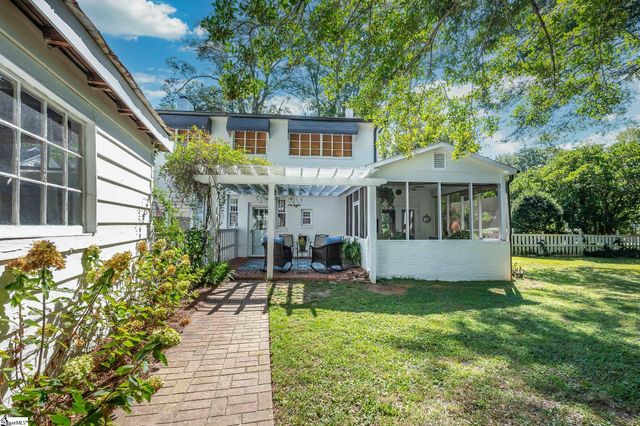 102 Todd Avenue, Laurens, SC 29360
