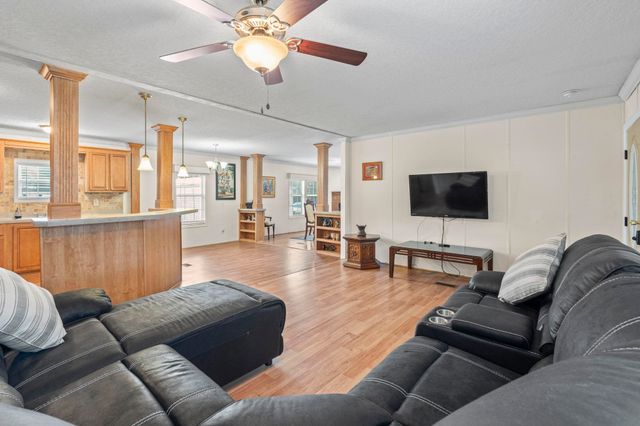 911 Old Magnolia Dr., Conway, SC 29526