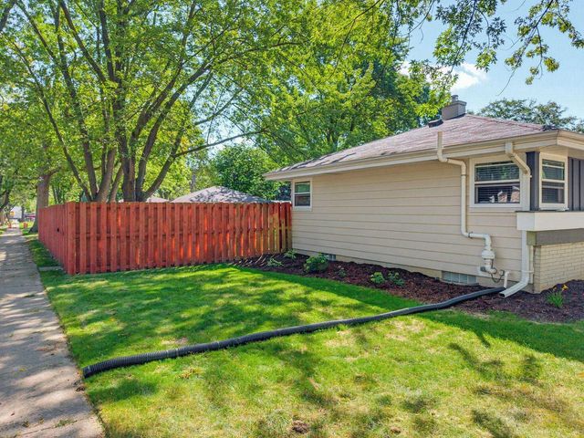 6006 S 20TH STREET, Milwaukee, WI 53221
