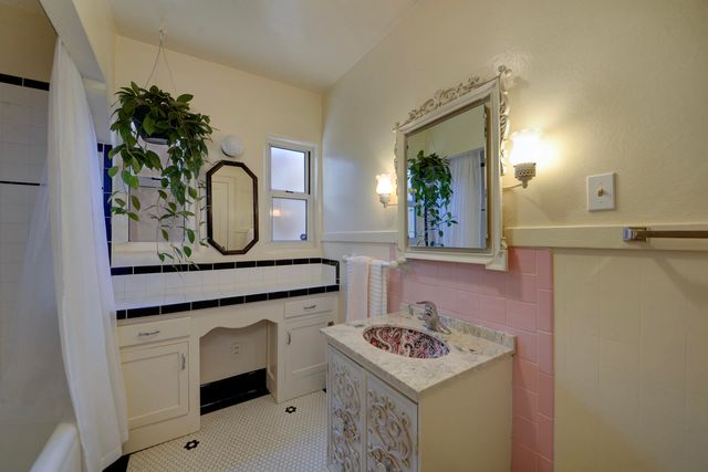 3421 Campus Boulevard NE, Albuquerque, NM 87106