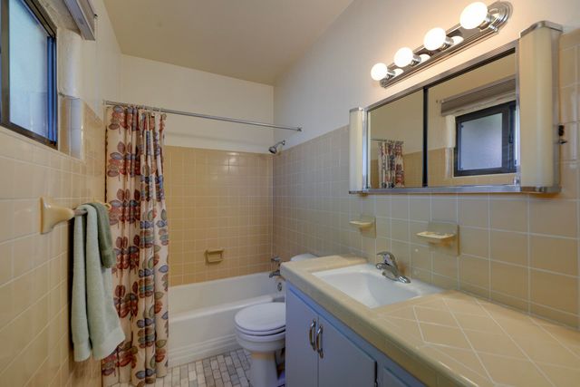 3421 Campus Boulevard NE, Albuquerque, NM 87106