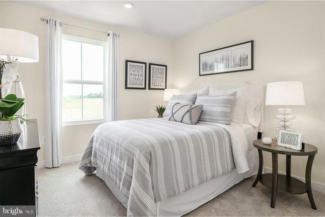 53 RAIL YARD DR, Enola, PA 17025