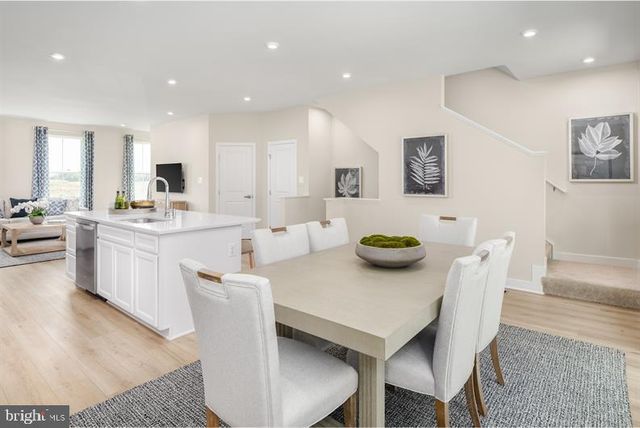 53 RAIL YARD DR, Enola, PA 17025