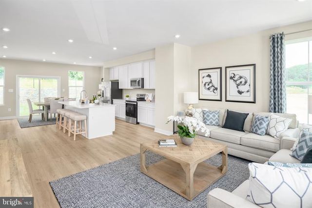 53 RAIL YARD DR, Enola, PA 17025