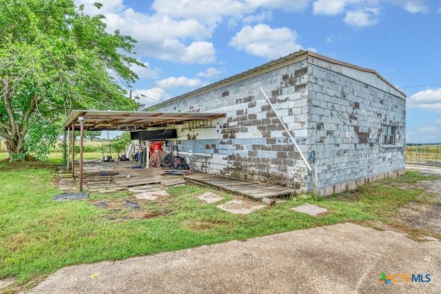 9796 E US 190 Highway, Rogers, TX 76569