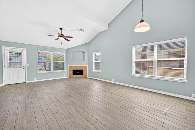 4730 Pin Oak Creek Lane, Houston, TX 77345
