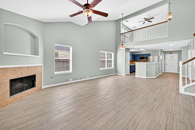 4730 Pin Oak Creek Lane, Houston, TX 77345