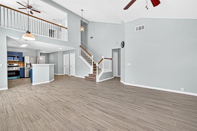 4730 Pin Oak Creek Lane, Houston, TX 77345