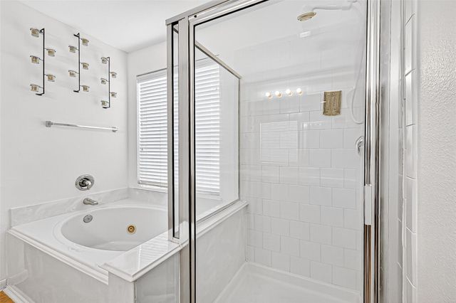4730 Pin Oak Creek Lane, Houston, TX 77345