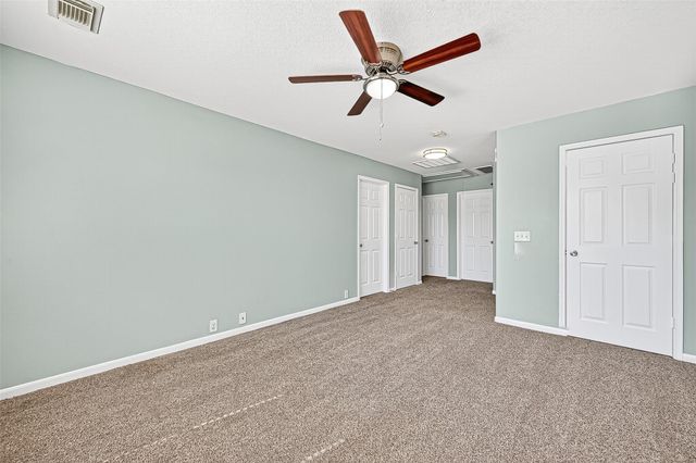 4730 Pin Oak Creek Lane, Houston, TX 77345