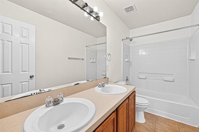 4730 Pin Oak Creek Lane, Houston, TX 77345