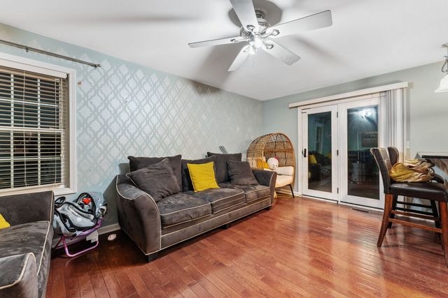 2829 Randall Ridge Drive, Elgin, IL 60124