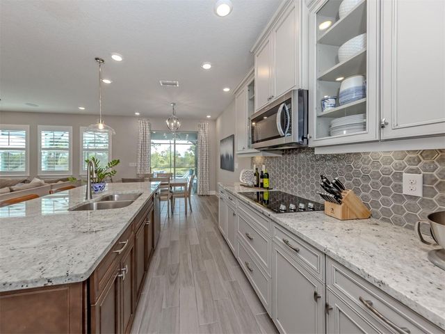 117 DAYLILY BOULEVARD, Nokomis, FL 34275