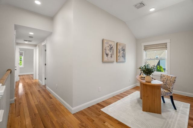17 Vernon St 17, Newton, MA 02458