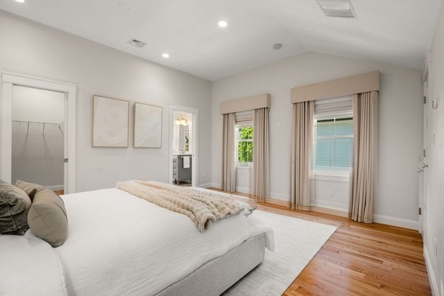 17 Vernon St 17, Newton, MA 02458
