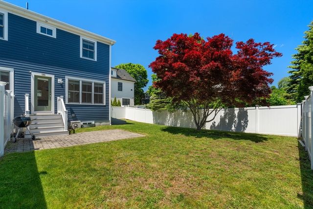 17 Vernon St 17, Newton, MA 02458