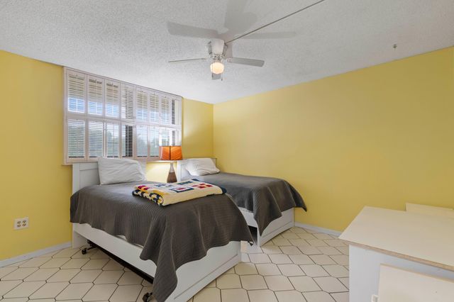 2424 N Federal Highway 305, Boynton Beach, FL 33435