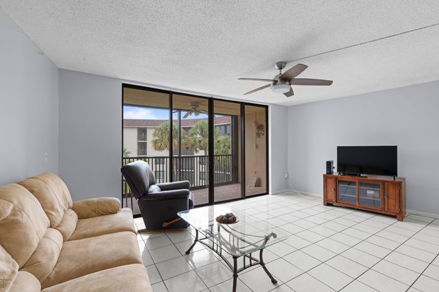 2424 N Federal Highway 305, Boynton Beach, FL 33435