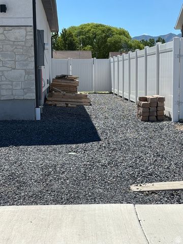 3905 N CHAPMAN DR, Eagle Mountain, UT 84005