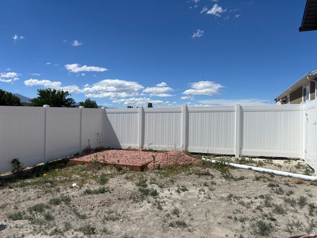 3905 N CHAPMAN DR, Eagle Mountain, UT 84005