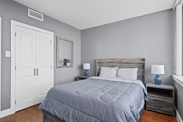 6211 W Northwest Highway 500, Dallas, TX 75225