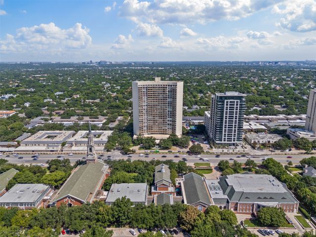 6211 W Northwest Highway 500, Dallas, TX 75225