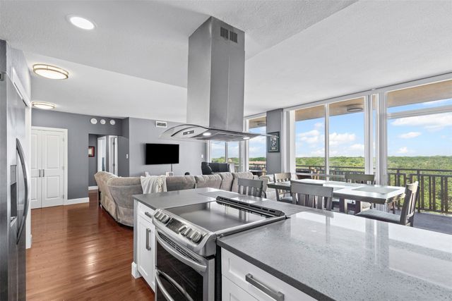 6211 W Northwest Highway 500, Dallas, TX 75225