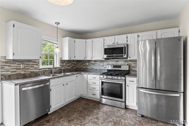 6540 Towne Woods Drive, Oakville, MO 63129