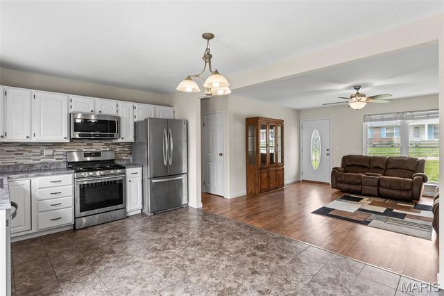 6540 Towne Woods Drive, Oakville, MO 63129