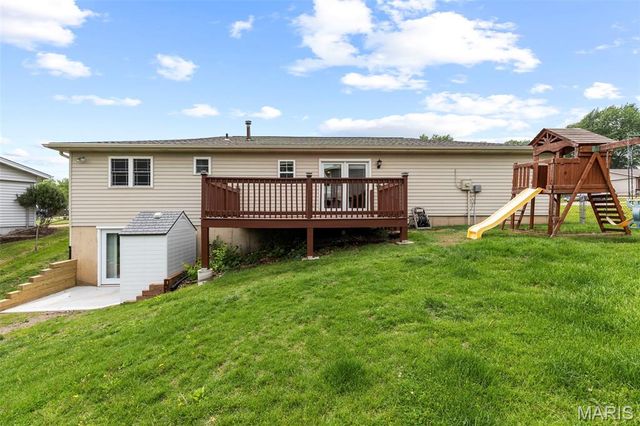 6540 Towne Woods Drive, Oakville, MO 63129