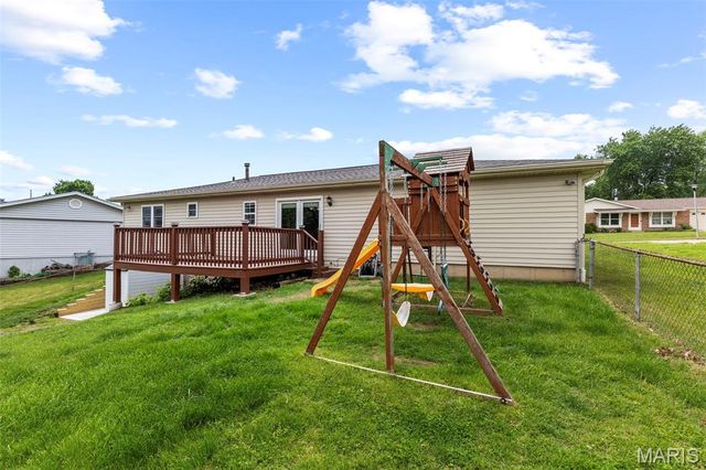 6540 Towne Woods Drive, Oakville, MO 63129