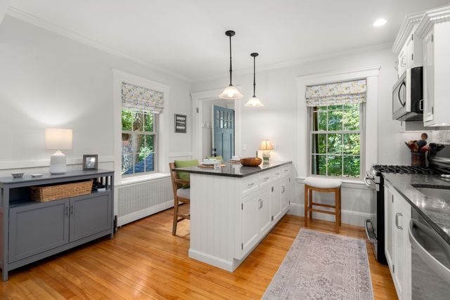 611 East Street, Walpole, MA 02081