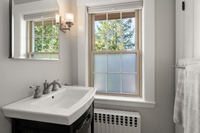 611 East Street, Walpole, MA 02081