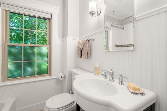 611 East Street, Walpole, MA 02081