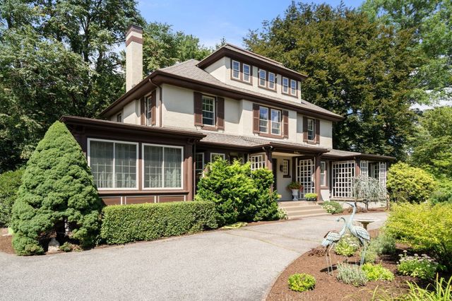 611 East Street, Walpole, MA 02081