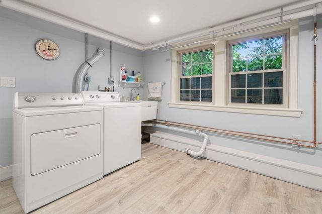 611 East Street, Walpole, MA 02081