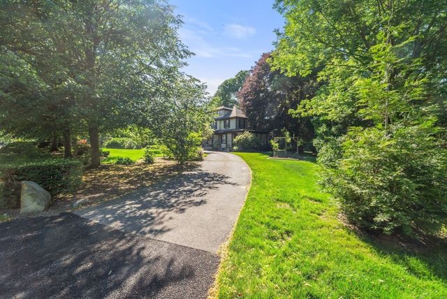 611 East Street, Walpole, MA 02081