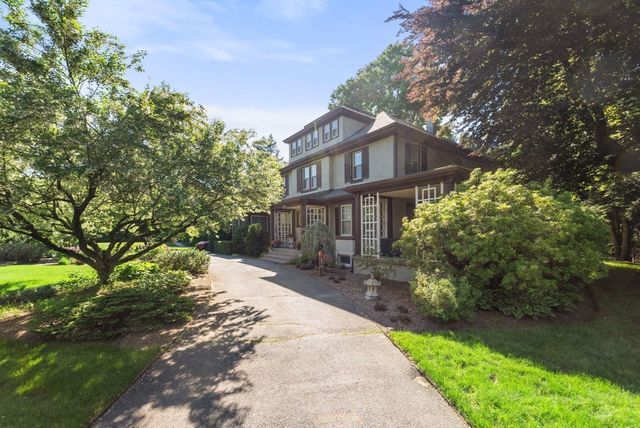 611 East Street, Walpole, MA 02081