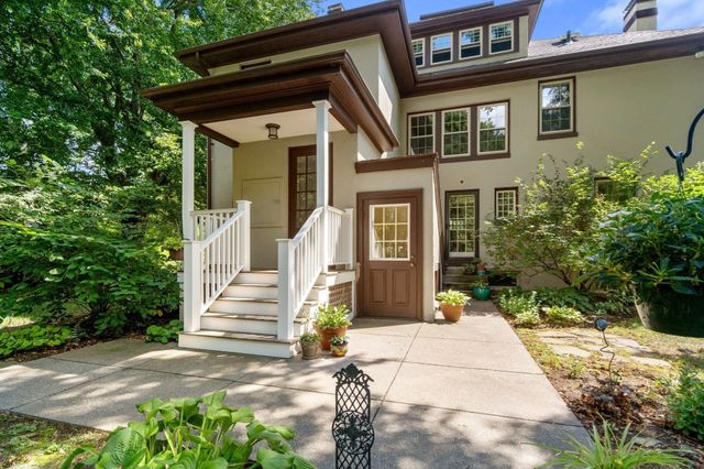 611 East Street, Walpole, MA 02081