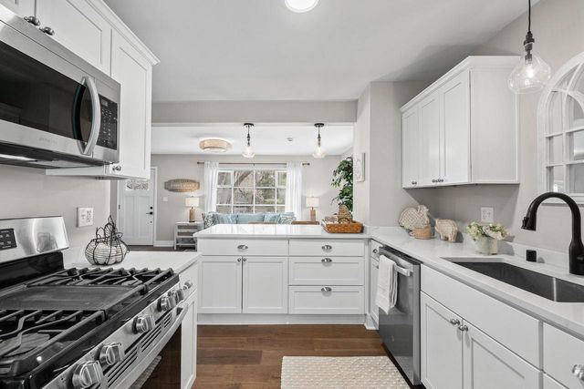 76 Orchard STREET, Williams Bay, WI 53191